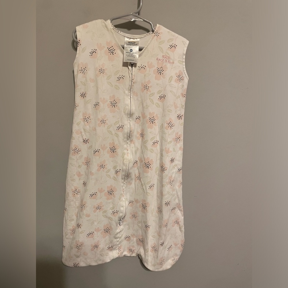 Halo Floral Sleep sack. Size 6-12‎ month